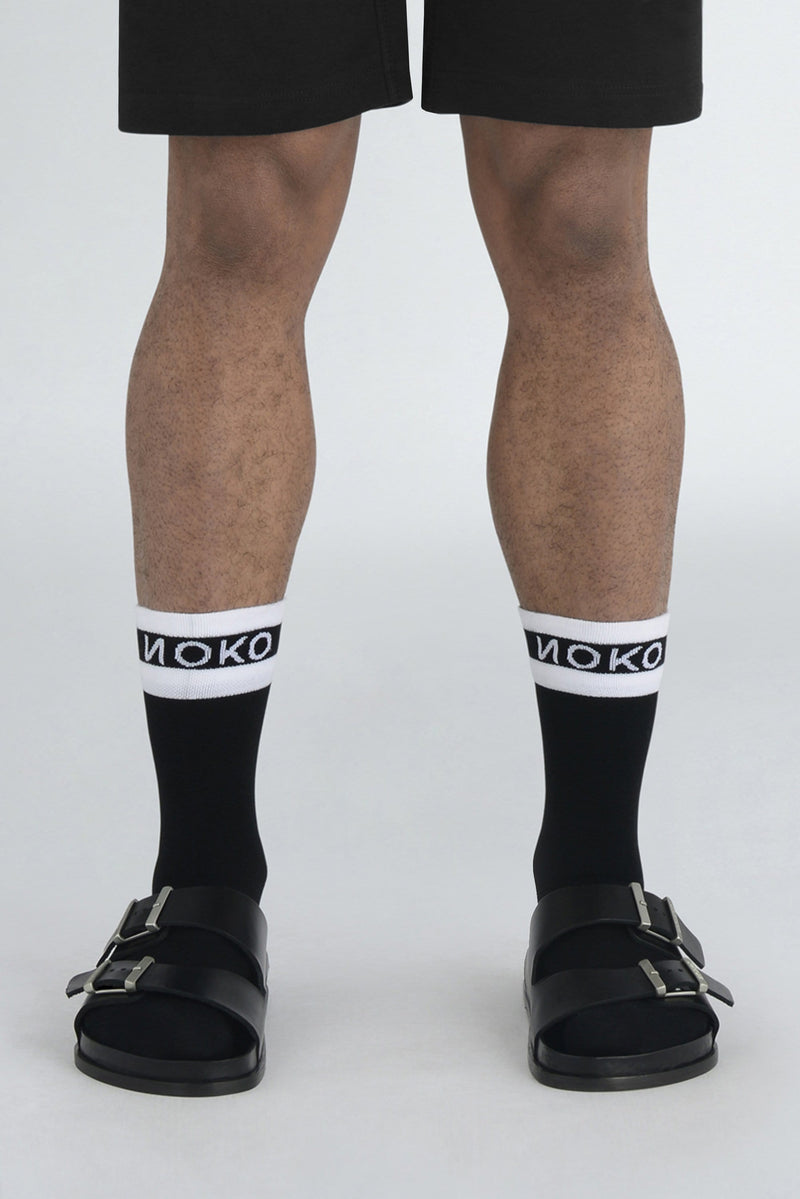SUKI - Men's socks on the model - ИOKO - nokoclub.com