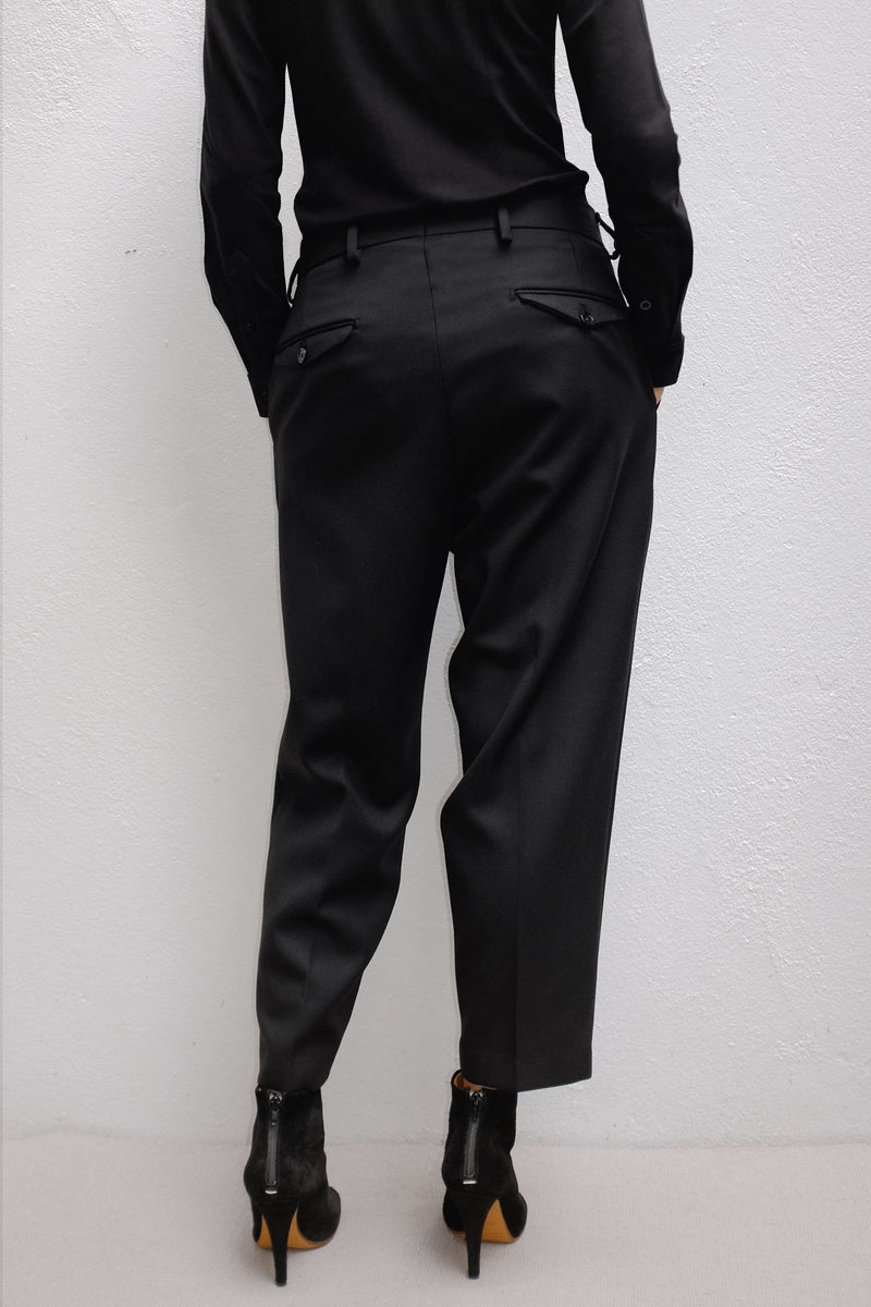 Victoriana Ankle skimming trousers from the back - ИOKO - nokoclub.com